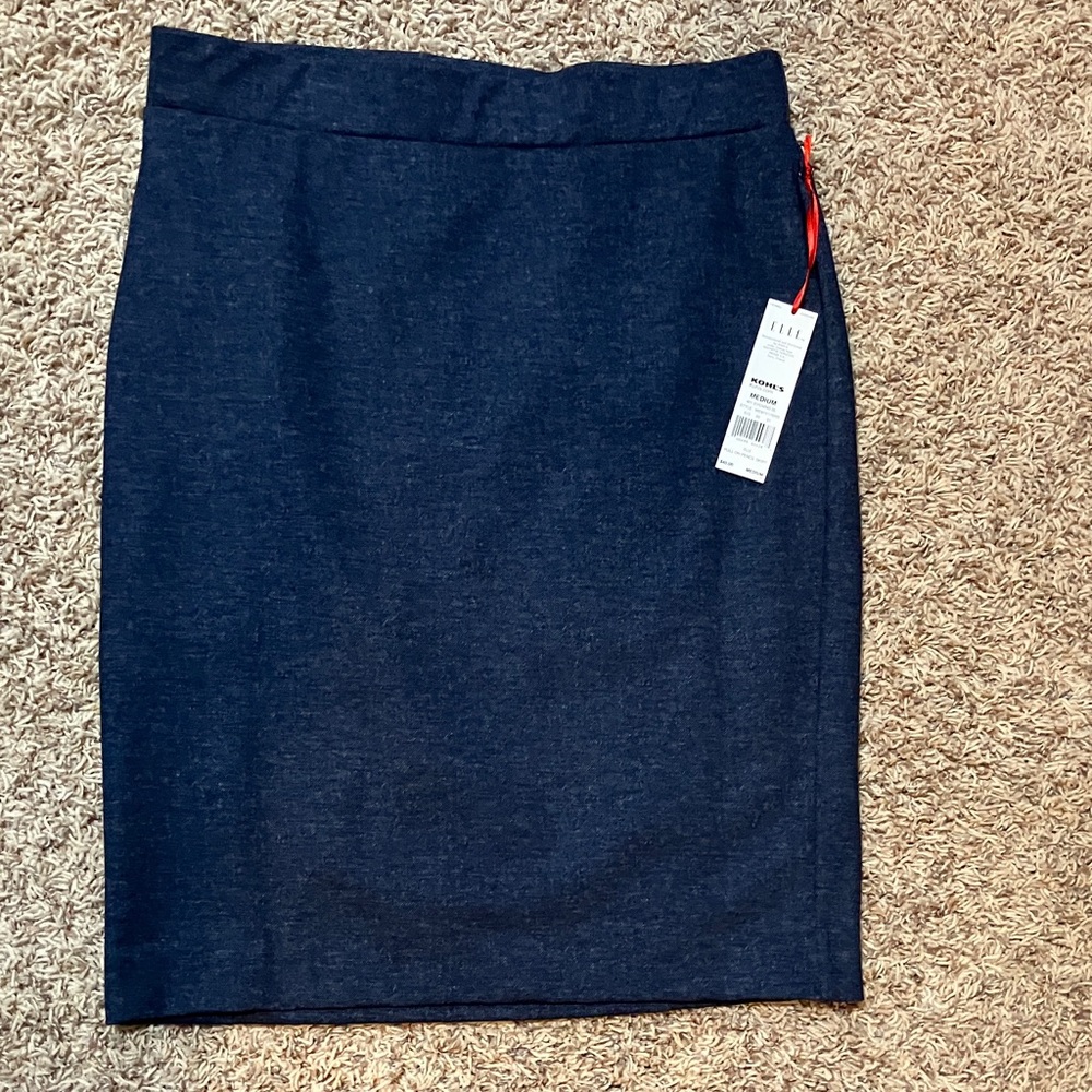 NWT Elle Women's Navy Pencil Skirt